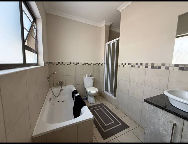 3 BEDROOM TOWNHOUSE FOR SALE IN WATERVAL EAST